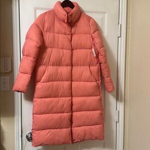Amazon Essentials Coral Puffer Coat, size M